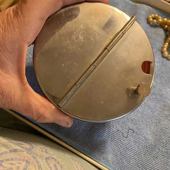 Vintage sugar bowl with metal flip lid - Picture 5 of 7